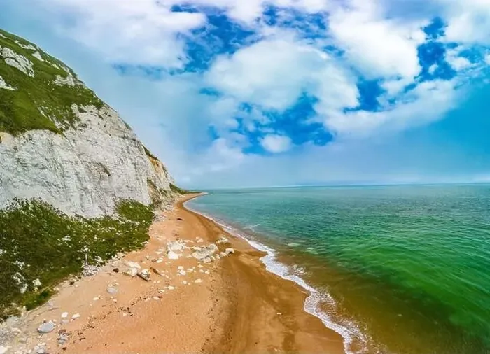 Framed Print : Scenic aerial drone view of Samphire Hoe Country Park with white cliffs, Dover, south England Framed Print : Scenic aerial drone view of Samphire Hoe Country Park with white cliffs, Dover, south England