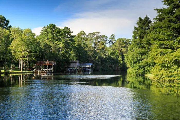 Framed Print : Scenic Magnolia River that leads to Gulf of Mexico in Southern Alabama, Magnolia Springs, Alabama, USA Framed Print : Scenic Magnolia River that leads to Gulf of Mexico in Southern Alabama, Magnolia Springs, Alabama, USA