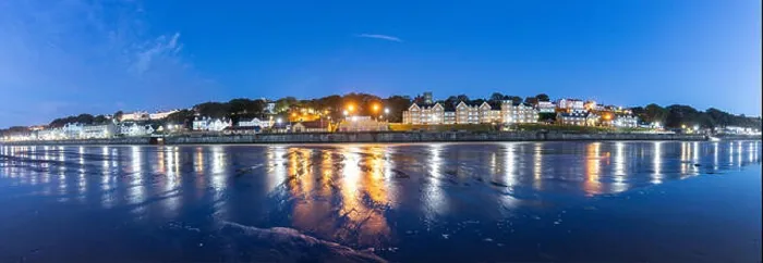 Framed Print : Sea front at award winning Filey beach in North Yorkshire Framed Print : Sea front at award winning Filey beach in North Yorkshire