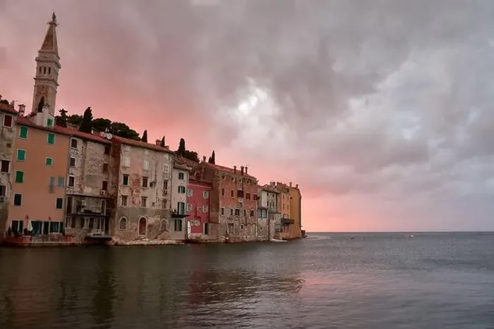 Framed Print : Seaside houses of Rovinj, Istria Framed Print : Seaside houses of Rovinj, Istria