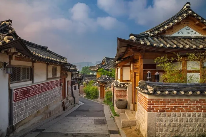 Framed Print : Seoul. Traditional Korean style architecture at Bukchon Hanok Village in Seoul, South Korea Framed Print : Seoul. Traditional Korean style architecture at Bukchon Hanok Village in Seoul, South Korea