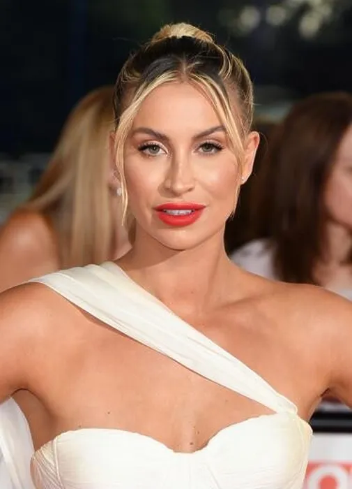 Framed Print : September 9, 2021, London, UK Ferne McCann arriving at the National Television Awards 2021, O2 Arena, London Framed Print : September 9, 2021, London, UK Ferne McCann arriving at the National Television Awards 2021, O2 Arena, London