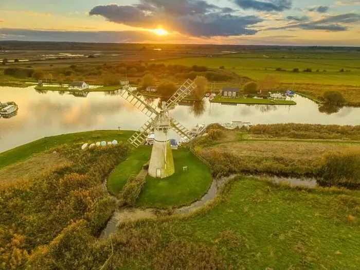 Framed Print : A serene shot of the historic Thurne Windmill in Norfolk, UK, captured at sunset Framed Print : A serene shot of the historic Thurne Windmill in Norfolk, UK, captured at sunset