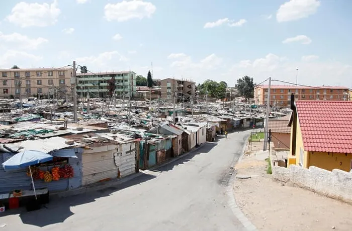 Framed Print : Shacks in Alexandra township, Johannesburg, Gauteng, South Africa Framed Print : Shacks in Alexandra township, Johannesburg, Gauteng, South Africa