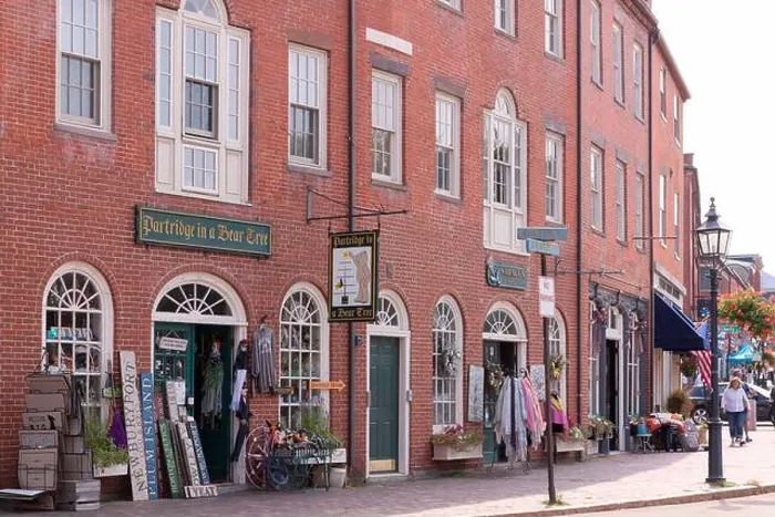 Framed Print : Shops and storefronts near Market Square in Newburyport, Massachusetts Framed Print : Shops and storefronts near Market Square in Newburyport, Massachusetts