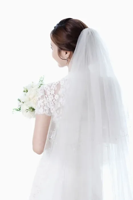 Framed Print : back shot of a woman in wedding dress holding flower bouquet Framed Print : back shot of a woman in wedding dress holding flower bouquet