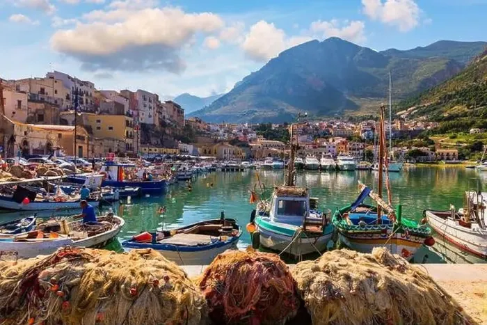 Framed Print : Sicilian port with fishing boats of Castellammare del Golfo village of Sicily Framed Print : Sicilian port with fishing boats of Castellammare del Golfo village of Sicily