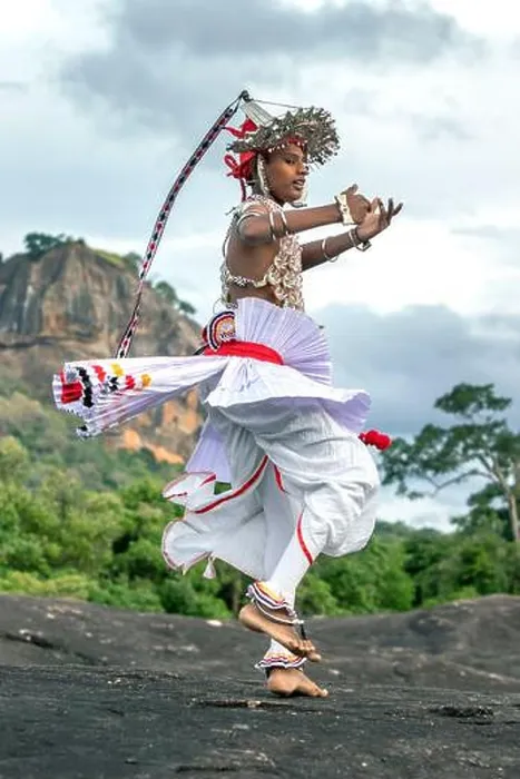 Framed Print : SIGIRIYA, SRI LANKA - JULY 16, 2024 : A Ves Dancer Framed Print : SIGIRIYA, SRI LANKA - JULY 16, 2024 : A Ves Dancer