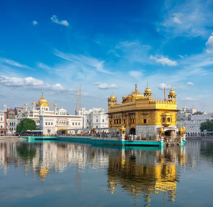Framed Print : Sikh gurdwara Golden Temple (Harmandir Sahib). Amritsar, Punjab, India Framed Print : Sikh gurdwara Golden Temple (Harmandir Sahib). Amritsar, Punjab, India