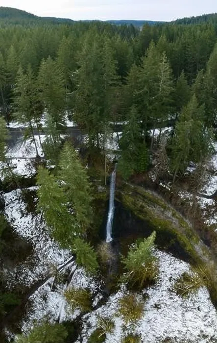 Framed Print : Silver Creek flows over a beautiful waterfall near Silverton, Oregon. This scenic, heavily forested area has many impressive waterfalls Framed Print : Silver Creek flows over a beautiful waterfall near Silverton, Oregon. This scenic, heavily forested area has many impressive waterfalls