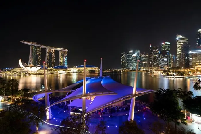 Framed Print : Singapore business district skyline in night at Marina Bay, Singapore Framed Print : Singapore business district skyline in night at Marina Bay, Singapore