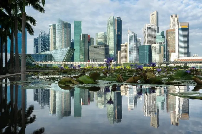 Framed Print : Singapore business district with skyscraper building and reflection at Marina Bay, Singapore Framed Print : Singapore business district with skyscraper building and reflection at Marina Bay, Singapore