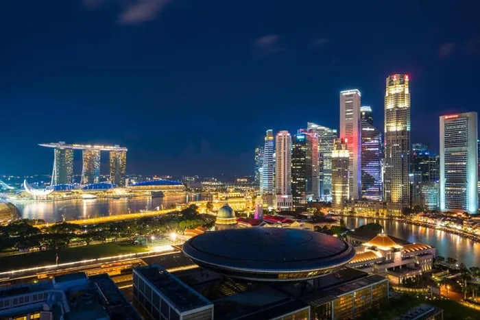 Framed Print : Singapore cityscape at dusk. Landscape of Singapore business building around Marina bay. Modern high building in business district area at twilight Framed Print : Singapore cityscape at dusk. Landscape of Singapore business building around Marina bay. Modern high building in business district area at twilight