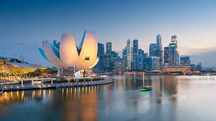 Framed Print : Singapore skyline at the Marina during twilight Framed Print : Singapore skyline at the Marina during twilight