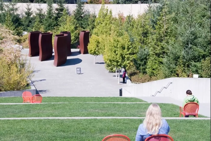 Framed Print : Sitting looking at Wake by Richard Serra at the Olympic Sculpture Park, SAM, Seattle, USA Framed Print : Sitting looking at Wake by Richard Serra at the Olympic Sculpture Park, SAM, Seattle, USA