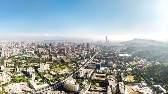 Framed Print : Skyline of taipei city in downtown Taipei, Taiwan Framed Print : Skyline of taipei city in downtown Taipei, Taiwan