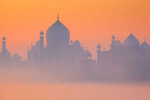 Skyline of Taj Mahal at sunrise, Agra, Uttar Pradesh, India