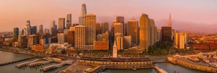 Framed Print : Smoky orange sky of San Francisco skyline. California fires in United States, drone shot Framed Print : Smoky orange sky of San Francisco skyline. California fires in United States, drone shot