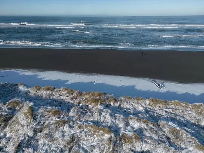 Framed Print : Southern Oregon beach covered in snow after a rare winter storm in February 2023 Framed Print : Southern Oregon beach covered in snow after a rare winter storm in February 2023