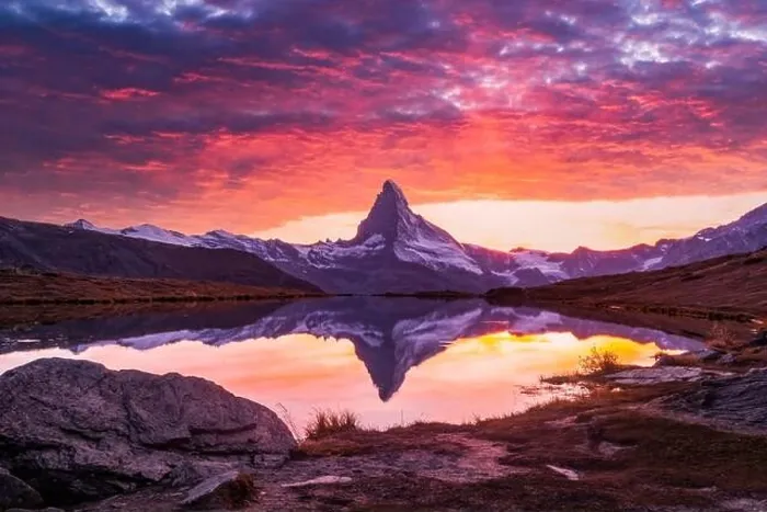 Framed Print : Splendid landscape with colorful sunrise on Stellisee lake. Snowy Matterhorn Cervino peak with reflection in clear water. Zermatt, Swiss Alps