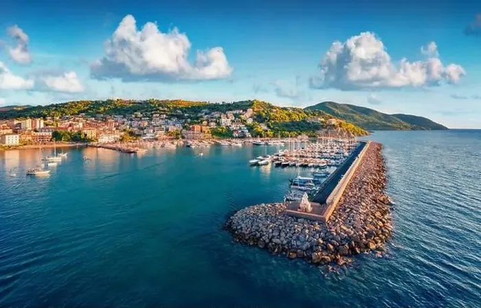 Framed Print : Splendid morning view from flying drone of Agropoli port Framed Print : Splendid morning view from flying drone of Agropoli port