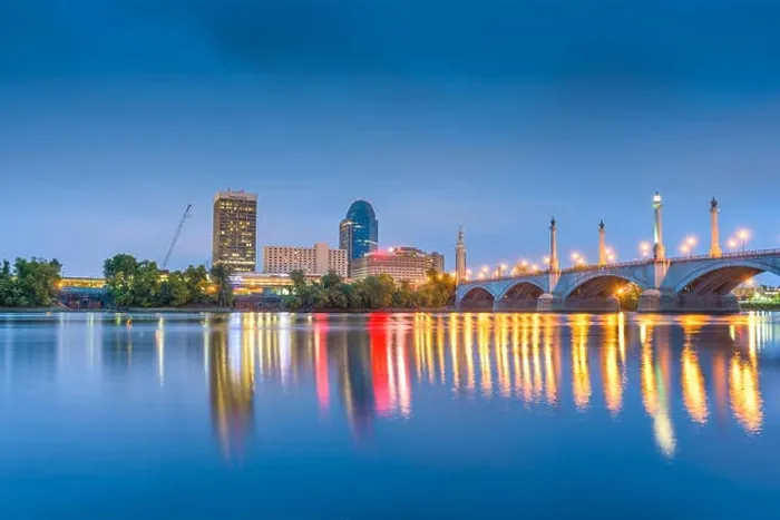 Framed Print : Springfield, Massachusetts, USA downtown skyline at dusk Framed Print : Springfield, Massachusetts, USA downtown skyline at dusk