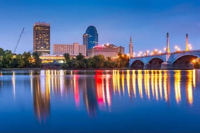 Framed Print : Springfield, Massachussetts, USA downtown skyline on the river at dusk Framed Print : Springfield, Massachussetts, USA downtown skyline on the river at dusk