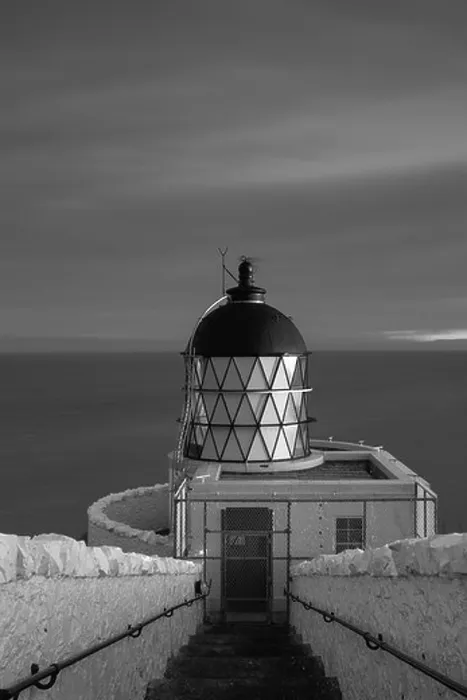 Framed Print : St Abbs Lighthouse, Berwickshire Framed Print : St Abbs Lighthouse, Berwickshire