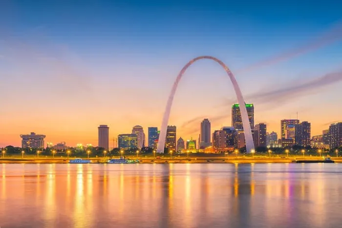 Framed Print : St. Louis, Missouri, USA downtown cityscape with the arch and courthouse at dusk Framed Print : St. Louis, Missouri, USA downtown cityscape with the arch and courthouse at dusk