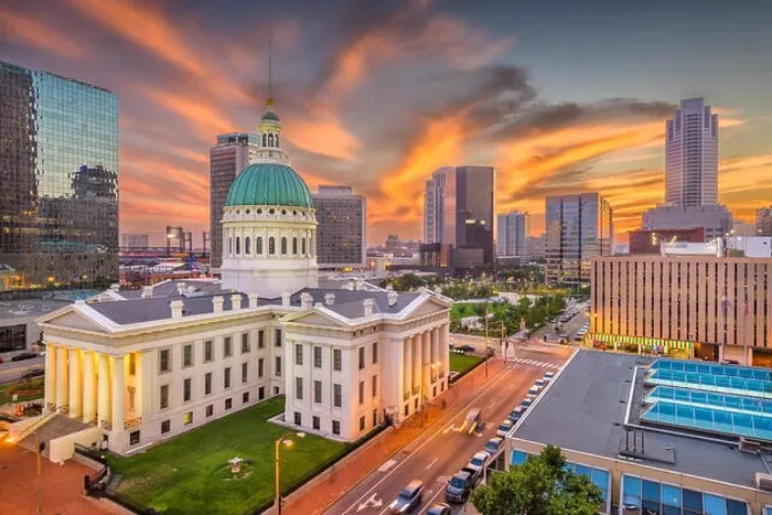 Framed Print : St. Louis, Missouri, USA downtown cityscape with the arch and courthouse at dusk Framed Print : St. Louis, Missouri, USA downtown cityscape with the arch and courthouse at dusk