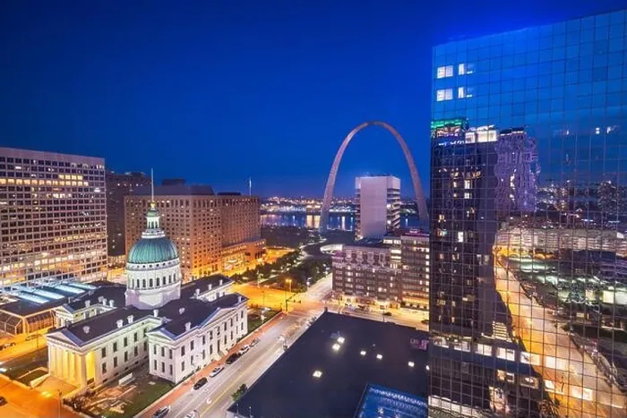 Framed Print : St. Louis, Missouri, USA downtown cityscape with the arch and courthouse at dusk Framed Print : St. Louis, Missouri, USA downtown cityscape with the arch and courthouse at dusk