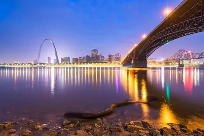 Framed Print : St. Louis, Missouri, USA downtown cityscape on the Mississippi River at twilight Framed Print : St. Louis, Missouri, USA downtown cityscape on the Mississippi River at twilight