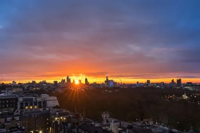 Framed Print : Stunning London city sunrise aerial view Framed Print : Stunning London city sunrise aerial view