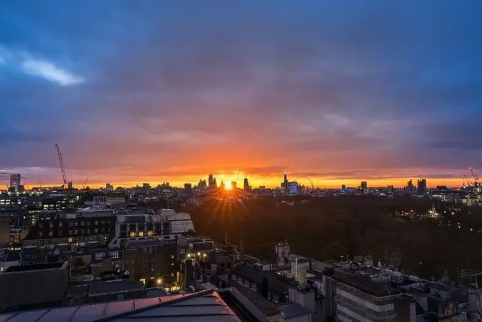 Framed Print : Stunning London city sunrise aerial view Framed Print : Stunning London city sunrise aerial view