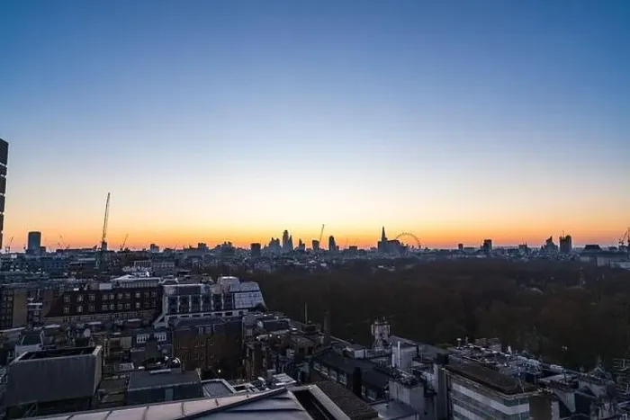 Framed Print : Stunning London city sunrise aerial view Framed Print : Stunning London city sunrise aerial view