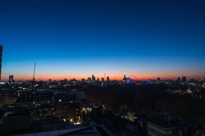Framed Print : Stunning London city sunrise aerial view Framed Print : Stunning London city sunrise aerial view