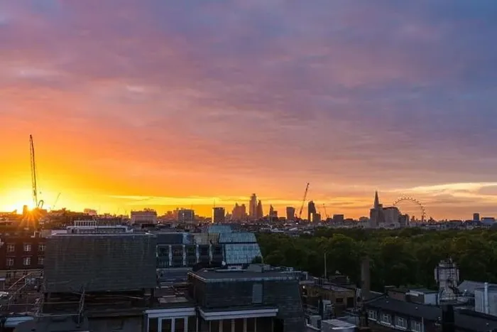 Framed Print : Stunning Sunrise over the city of London Framed Print : Stunning Sunrise over the city of London