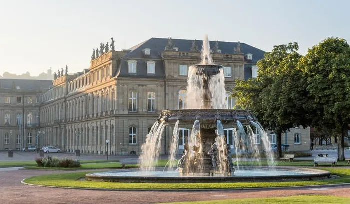 Framed Print : Stuttgart: Schlossplatzspringbrunnen and Neues Schloss (new palace) in the early morning Framed Print : Stuttgart: Schlossplatzspringbrunnen and Neues Schloss (new palace) in the early morning