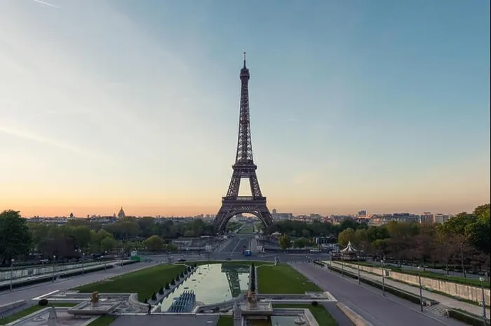 Framed Print : Sunrise in Eiffel Tower in Paris, France. Eiffel Tower is famous place in Paris, France Framed Print : Sunrise in Eiffel Tower in Paris, France. Eiffel Tower is famous place in Paris, France
