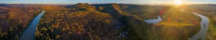 Framed Print : A sunrise over the Mazowe river seen from a drone Framed Print : A sunrise over the Mazowe river seen from a drone