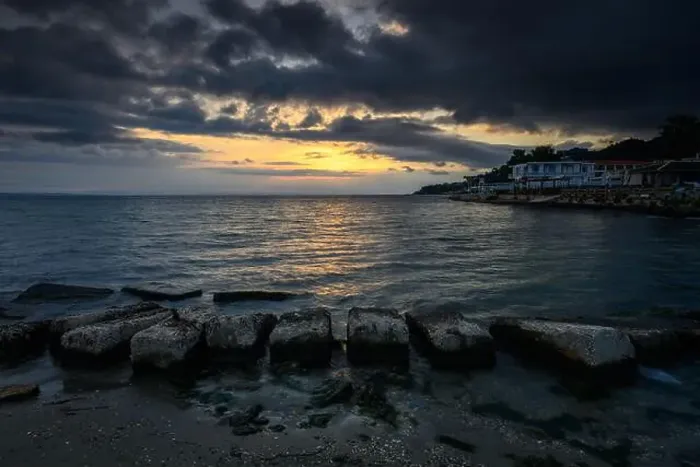 Framed Print : Sunrise over the Mediterranean sea in Zakinthos Framed Print : Sunrise over the Mediterranean sea in Zakinthos
