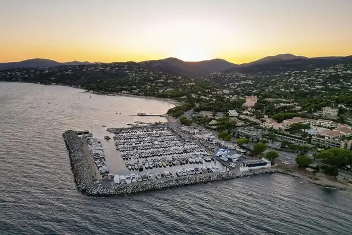 Framed Print : Sunset Aerial Photo of Port Les Issambres, Var, Provence-Alpes-Côte d'Azur, France Framed Print : Sunset Aerial Photo of Port Les Issambres, Var, Provence-Alpes-Côte d'Azur, France