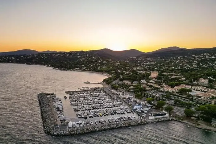 Framed Print : Sunset Aerial Photo of Port Les Issambres, Var, Provence-Alpes-Côte d'Azur, France Framed Print : Sunset Aerial Photo of Port Les Issambres, Var, Provence-Alpes-Côte d'Azur, France