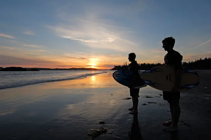 Framed Print : Surfers on Tofino's Long Beach on Vancouver Island, British Columbia, Canada Framed Print : Surfers on Tofino's Long Beach on Vancouver Island, British Columbia, Canada
