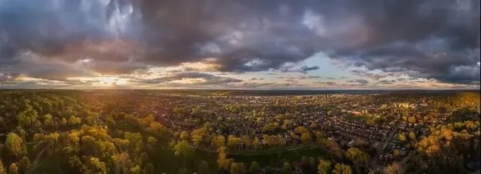 Framed Print : A sweeping 180 degree aerial view of the city of Huntington Framed Print : A sweeping 180 degree aerial view of the city of Huntington