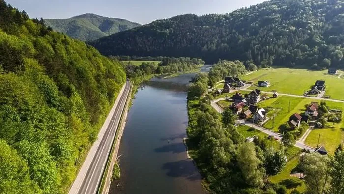 Framed Print : Szczawnica townscape and Dunajec River bends. Aerial drone view at springtime Framed Print : Szczawnica townscape and Dunajec River bends. Aerial drone view at springtime