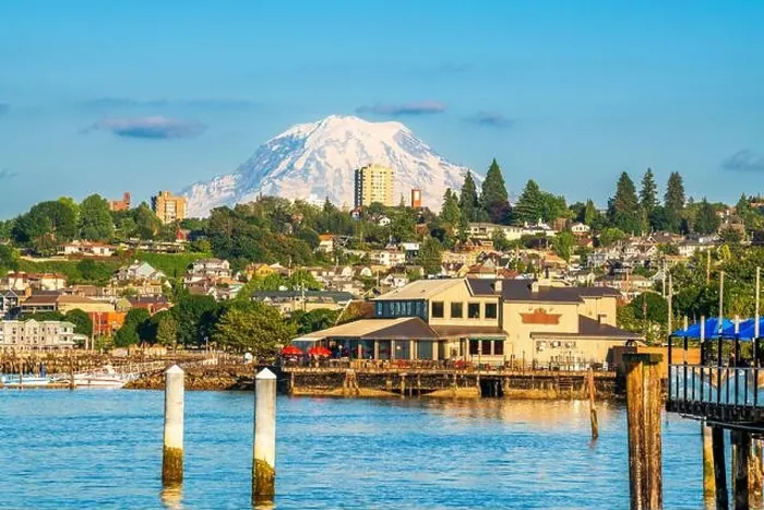 Framed Print : Tacoma, Washington, USA with Mt. Rainier in the distance on Commencement Bay Framed Print : Tacoma, Washington, USA with Mt. Rainier in the distance on Commencement Bay