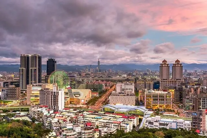 Framed Print : Taipei, Taiwan city skyline in the Xinyi District at twilight Framed Print : Taipei, Taiwan city skyline in the Xinyi District at twilight