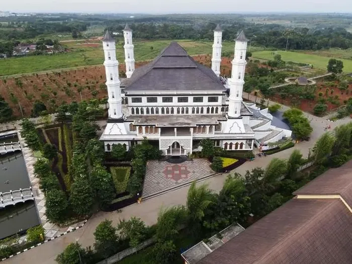 Framed Print : Tajug Gede Cilodong Mosque panorama view Largest Mosque in Purwakarta Framed Print : Tajug Gede Cilodong Mosque panorama view Largest Mosque in Purwakarta