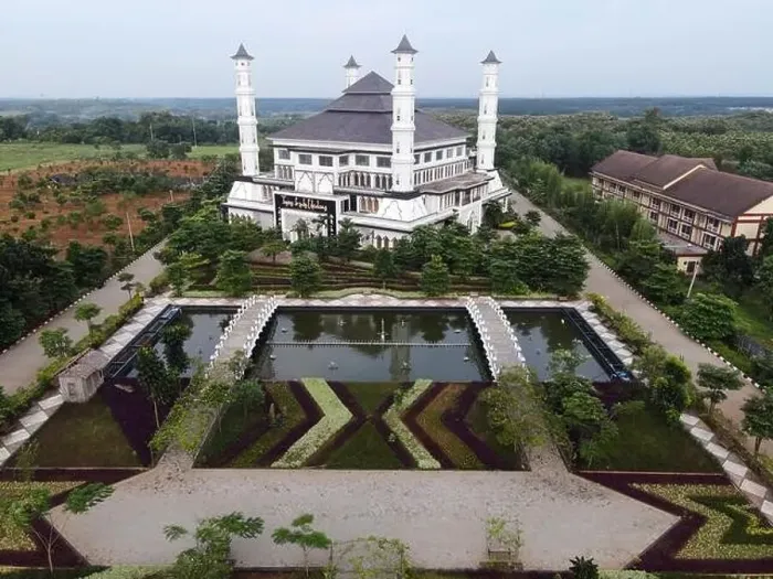Framed Print : Tajug Gede Cilodong Mosque panorama view Largest Mosque in Purwakarta Framed Print : Tajug Gede Cilodong Mosque panorama view Largest Mosque in Purwakarta
